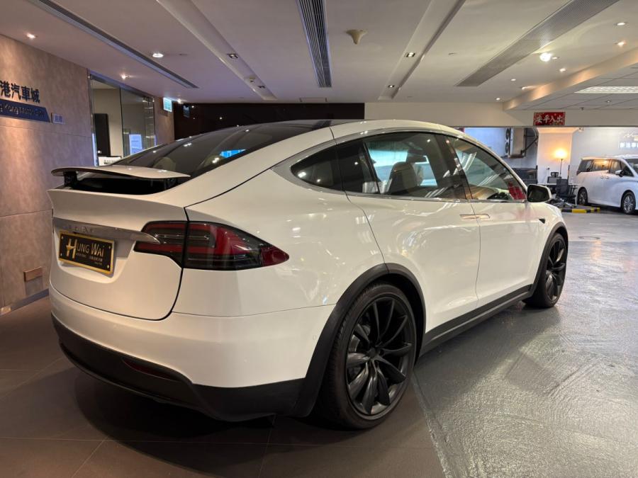 Model X 75D - Image 2